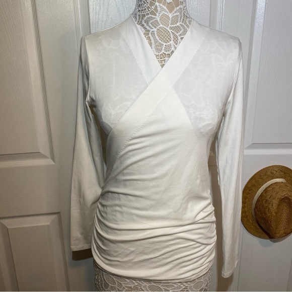 Sundance White Cotton Blend Strech Long Sleeve Wrapped Top size Medium - Picture 1 of 9